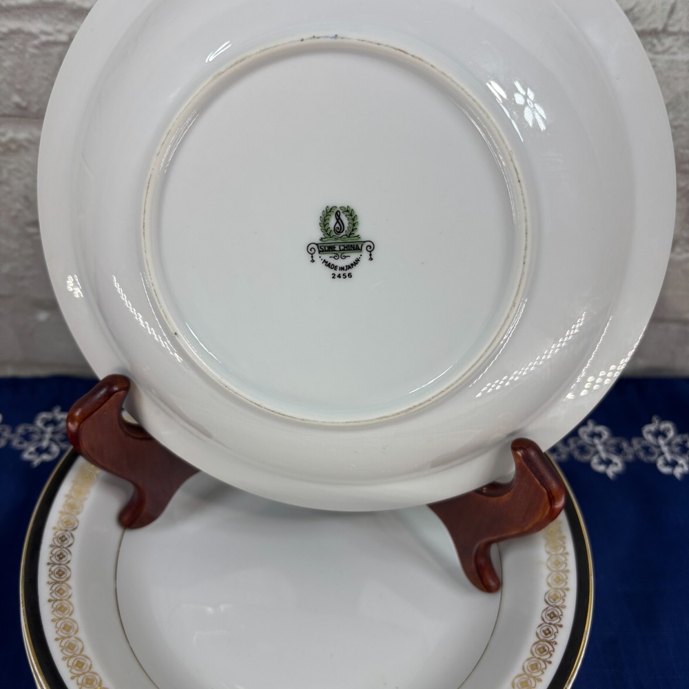 Sone China Kent #2456 rim soup bowl with gold scrollwork - Picture 4 of 6